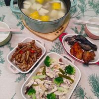 可能是粥、豆腐、火鍋和麵的圖像