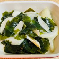 可能是顯示的文字是「 STAUB STAUB UB STA ባዱ 」的圖像