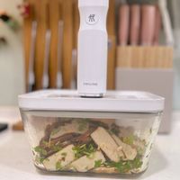 可能是‎顯示的文字是「‎茶 ስዳና זה 芸 ZWILLING ZWILLING‎ 」‎的圖像