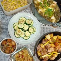 可能是炒麵和炒飯的圖像
