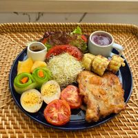 可能是豆腐、壽司和文字的圖像