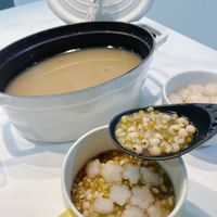 可能是粥、甜點和龍眼的圖像