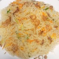 可能是炒麵和麵的圖像