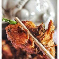 可能是肉排和文字的圖像
