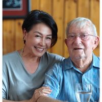 可能是 1 人和微笑的圖像