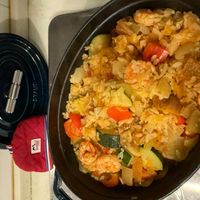 可能是西班牙大鍋飯和炒飯的圖像