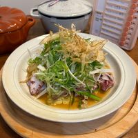 可能是拉麵和生魚片的圖像