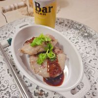 可能是‎啤酒和‎顯示的文字是「 ‎Bar BEER قه) اهاه 楊太太厨房烘焙筆言‎」‎‎ 的圖像
