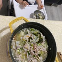 可能是 1 人和粥的圖像
