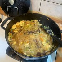 可能是炒麵、拉麵和麵的圖像