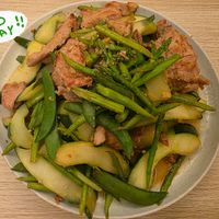 可能是顯示的文字是「 GOOD GOODy!! DAY!! DAY 」的圖像