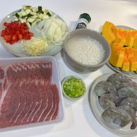 可能是粥、麵和文字的圖像