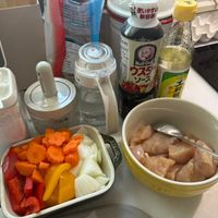 可能是豆腐、壽司和文字的圖像