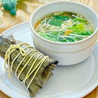可能是拉麵、麵、豆腐和粥的圖像