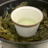 可能是泡茶器和小木犀樹的圖像
