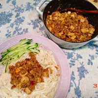 可能是麵和拉麵的圖像