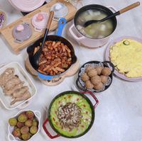 可能是豆腐、火鍋和文字的圖像