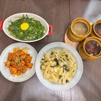 可能是義大利麵和豆腐的圖像