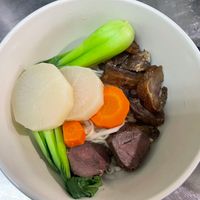 可能是拉麵、香菇和麵的圖像