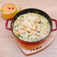可能是豆腐和顯示的文字是「 Staub 」的圖像