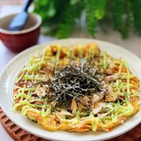可能是拉麵、炒麵和顯示的文字是「 @amyany @anyany_kteken kitchen 」的圖像