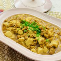 可能是肉餡餅、牧羊人派、豆腐和文字的圖像
