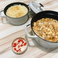 可能是豆腐、粥、火鍋、香菇和文字的圖像