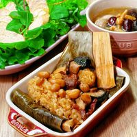 可能是鯷魚、香菇、豆腐和文字的圖像