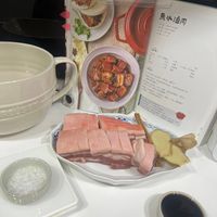 可能是火鍋、豆腐和文字的圖像