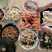 可能是火鍋、起司火鍋和港式點心的圖像