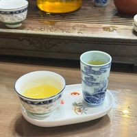 可能是泡茶器和飲料的圖像