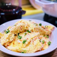可能是豆腐和歐姆蛋的圖像