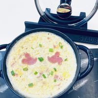 可能是粥、起司火鍋和歐姆蛋的圖像