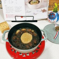可能是麵、火鍋和文字的圖像