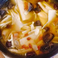 可能是豆腐、香菇和粥的圖像