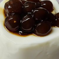 可能是豆腐和甜點的圖像