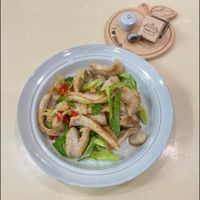 可能是香菇、鯷魚和豆腐的圖像
