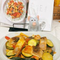 可能是食物和文字的圖像
