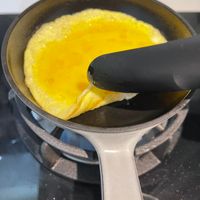 可能是歐姆蛋和蛋黃的圖像