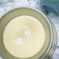 可能是粥、蛋黃和甜點的圖像