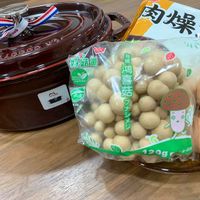 可能是豆腐、香菇、龍眼和顯示的文字是「好活道 TAIWAN/ cKaиp 来通 GANIC 06 肉爆 肉燥湯 沒 福 鴻 喜 菇 ブ パシ MP ك 120g 」 的圖像