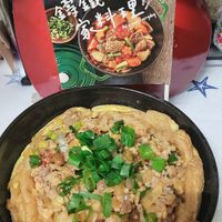 可能是牧羊人派、拉麵、西班牙大鍋飯和文字的圖像