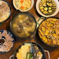 可能是火鍋、豆腐和起司火鍋的圖像
