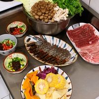 可能是火鍋、豆腐和起司火鍋的圖像