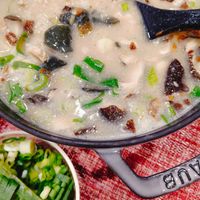 可能是香菇、豆腐和粥的圖像