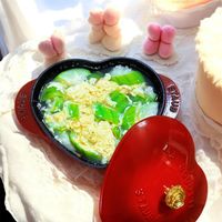 可能是甜點、火鍋、紅心和文字的圖像