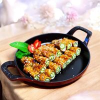 可能是豆腐和壽司的圖像