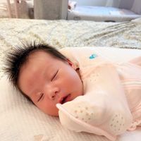 可能是 1 人和嬰兒的圖像