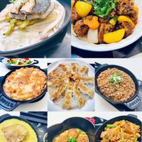 可能是炒飯、炒麵、豆腐、西班牙大鍋飯和文字的圖像