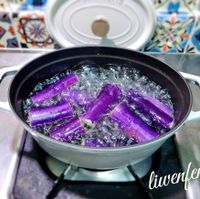 可能是顯示的文字是「 TOTE ហា 00 liwenfeng 」的圖像